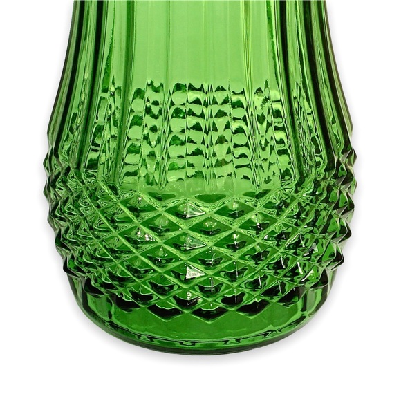Vintage Hoosier Emerald Green Glass Vase Diamond Cut Ribbed Style 4088-A - Picture 2 of 5